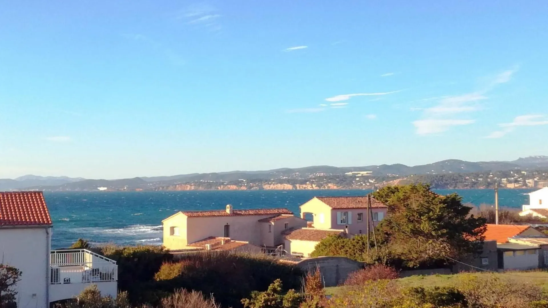 Spacious T4 With Garden - Near Beach Six-Fours-les-Plages