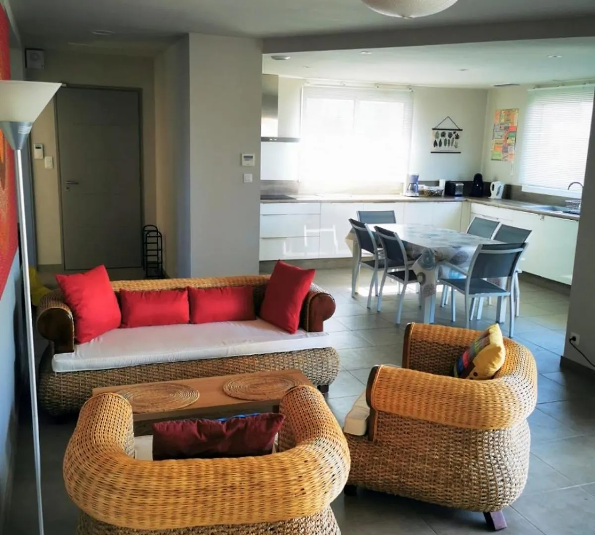 Spacious T4 With Garden - Near Beach Six-Fours-les-Plages Apartment