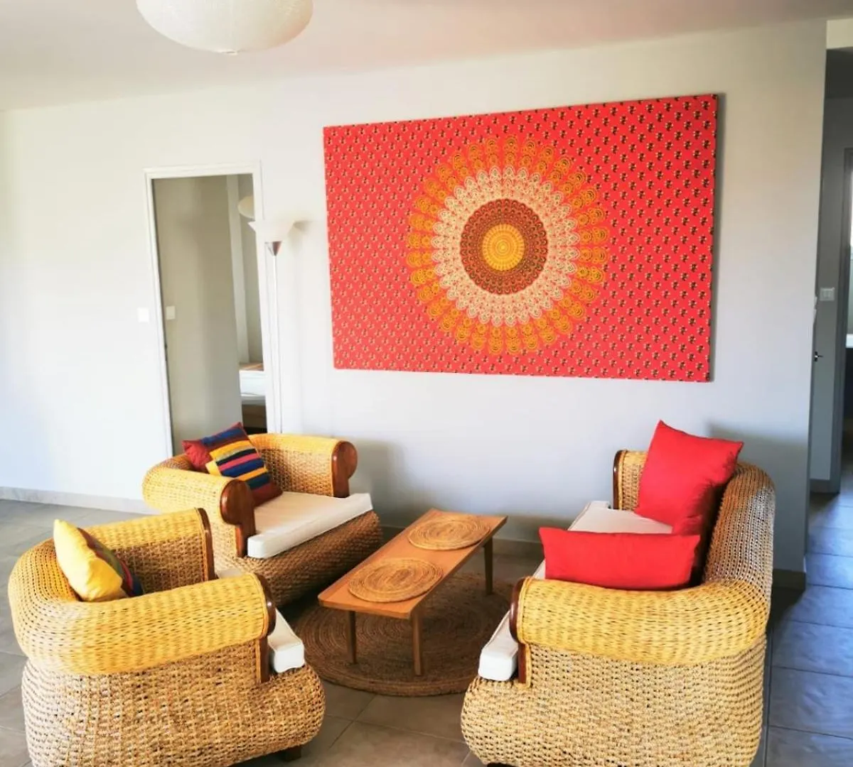 Spacious T4 With Garden - Near Beach Six-Fours-les-Plages