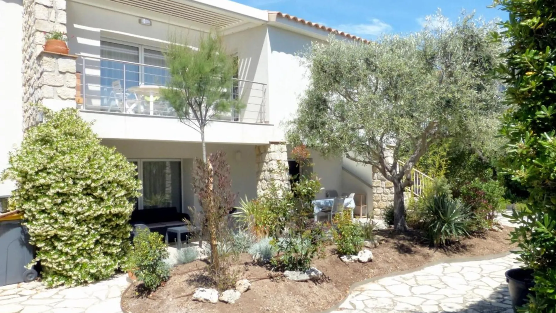 Apartment Spacious T4 With Garden - Near Beach Six-Fours-les-Plages
